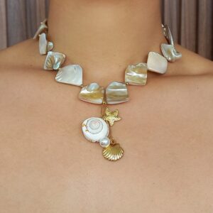 COLLAR PIEDRA CUADRADO PLAYA BEIGE