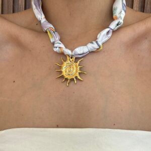 Collar de Tela con Sol