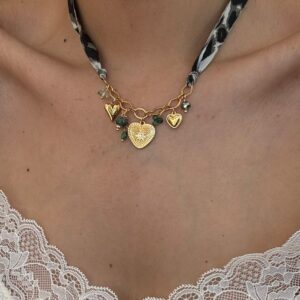 Collar de Tela Verde